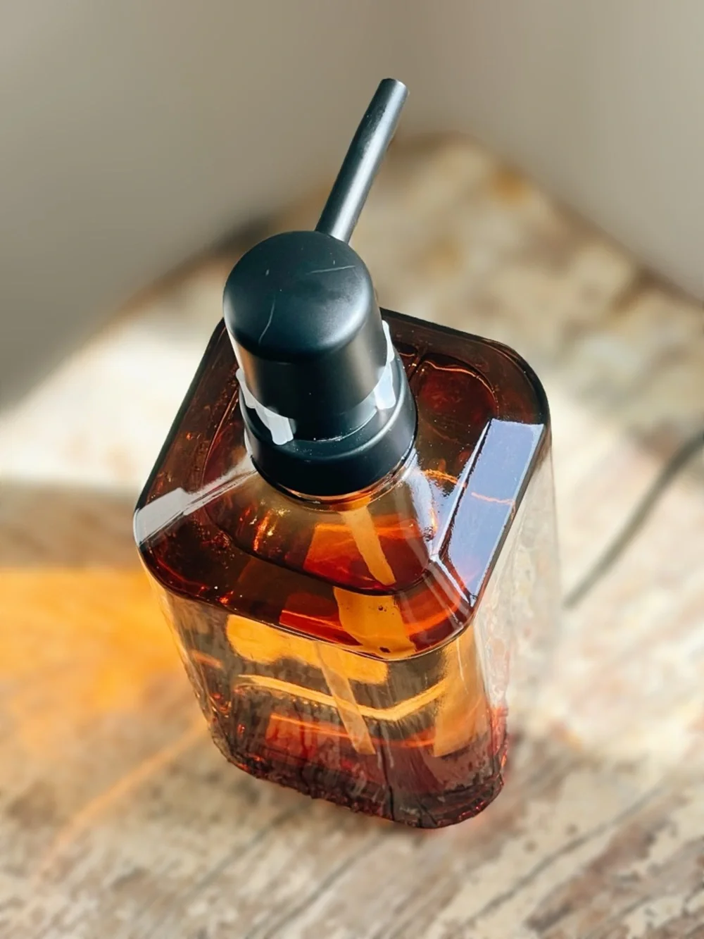 NEW Aroma Aria Vanilla Oak Hand Wash / Soap Amber Glass Bottle 13.5 OZ - Picture 5 of 7